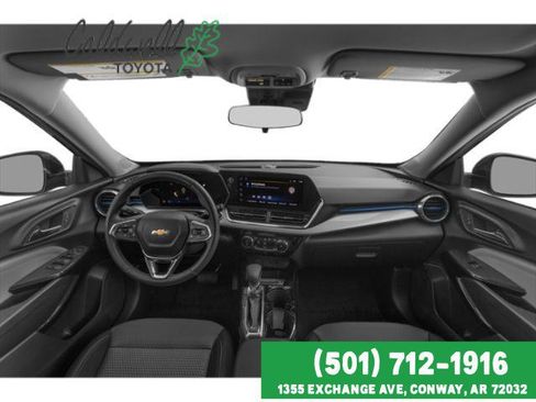 Used 2024 Chevrolet Trax LT w/ Driver Confidence Package FWD image 9