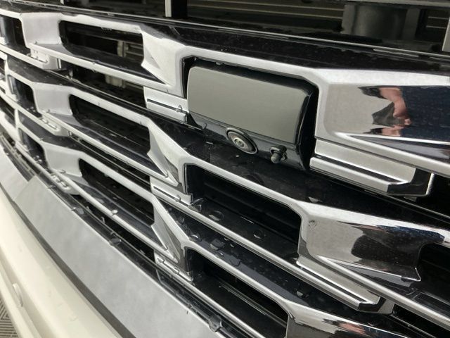 Used 2024 GMC Sierra 3500 Denali Ultimate AWD/4WD image 10