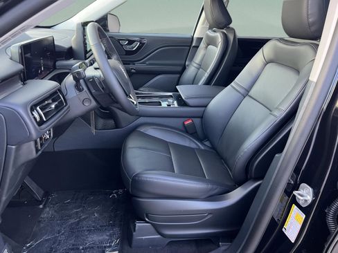 New 2026 Lincoln Aviator 2WD image 21