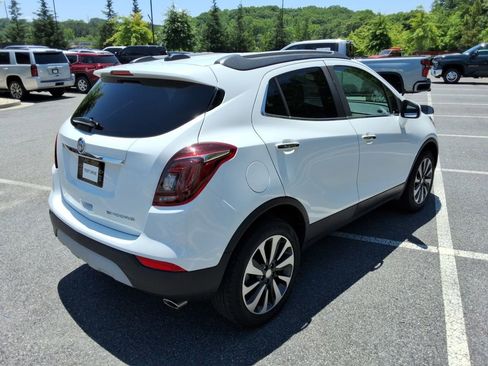 Used 2021 Buick Encore Preferred FWD image 5