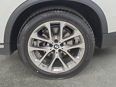 Certified 2024 BMW X5 xDrive40i w/ Premium Package AWD/4WD image 29