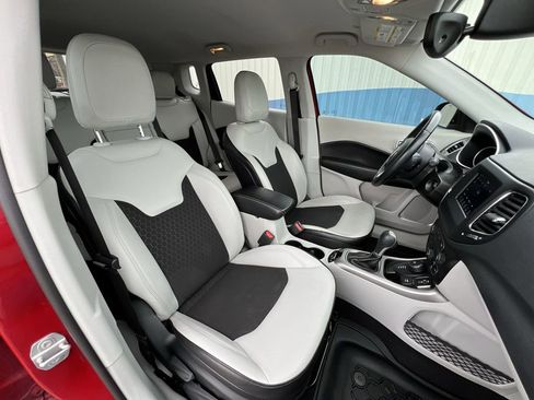 Used 2018 Jeep Compass Latitude w/ Popular Equipment Group image 27