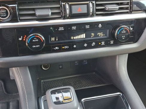 Certified 2023 Nissan Pathfinder SL image 15