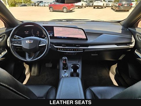 Used 2025 Cadillac XT4 Premium Luxury FWD image 21