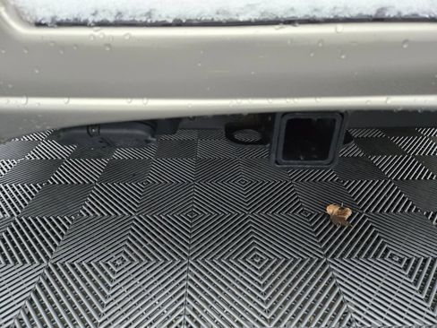 Used 2023 GMC Savana 2500 image 5