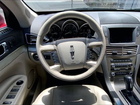 Used 2010 Lincoln MKT 2WD image 14
