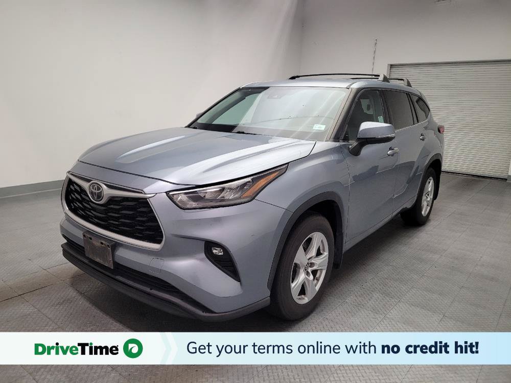 Used 2020 Toyota Highlander LE FWD image 1