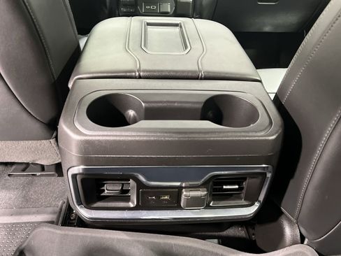 Used 2022 Chevrolet Silverado 1500 High Country image 21