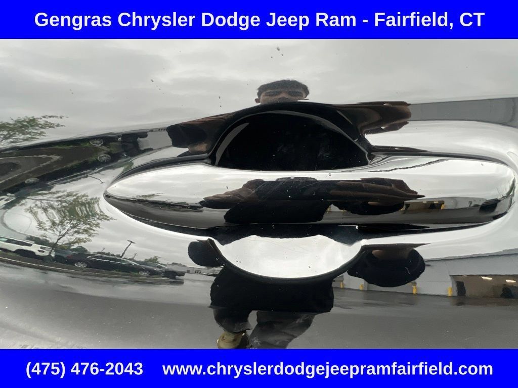 Used 2026 Toyota Corolla Cross L AWD/4WD image 30