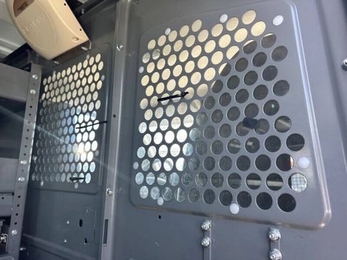 Used 2014 Chevrolet Express 2500 RWD image 13