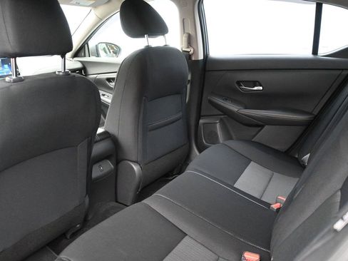 Used 2021 Nissan Sentra SV FWD image 9