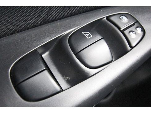Used 2016 Nissan Sentra SV FWD image 21