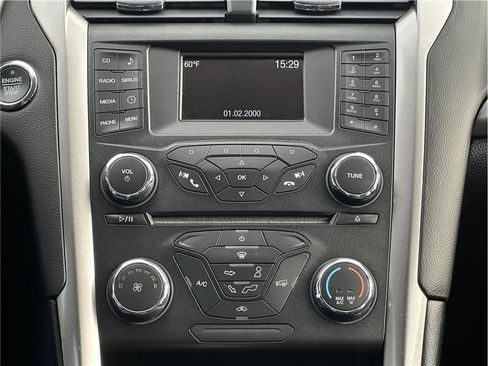 Used 2018 Ford Fusion SE image 23