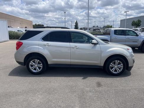 Used 2015 Chevrolet Equinox LT w/ Driver Convenience Package FWD image 4