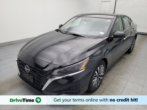 Used 2024 Nissan Altima 2.5 SV image 1