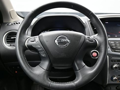 Used 2017 Nissan Pathfinder SL w/ SL Premium Package AWD/4WD image 15