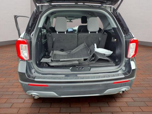 Used 2023 Ford Explorer XLT w/ Equipment Group 202A image 28