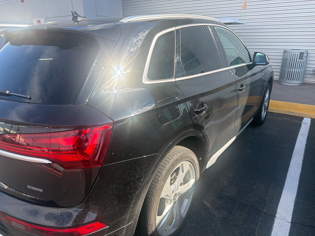 Used 2023 Audi Q5 2.0T Premium Plus w/ Premium Plus Package AWD/4WD image 3
