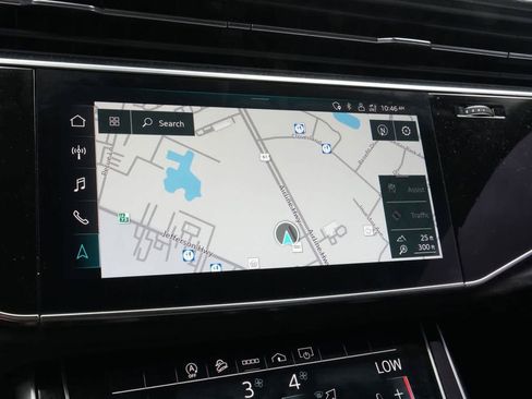 Used 2023 Audi Q8 Premium Plus image 25