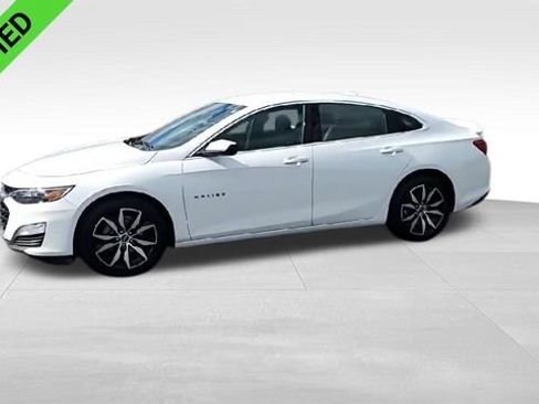 Used 2024 Chevrolet Malibu RS w/ LPO, Floor Liner Package image 5