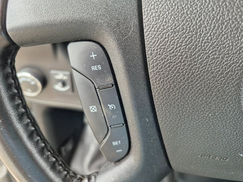 Used 2022 Chevrolet Express 2500 Extended w/ Driver Convenience Package image 14