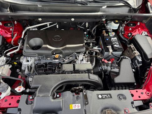 Used 2019 Toyota RAV4 XLE w/ Carpet Mat Package image 31