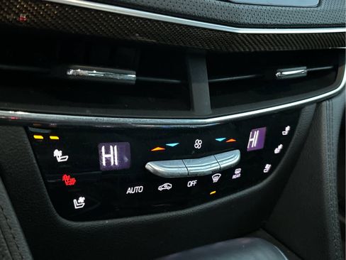 Used 2018 Cadillac CT6 Luxury image 15