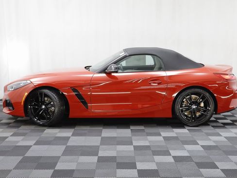 New 2026 BMW Z4 sDrive30i w/ Shadowloine Package image 4