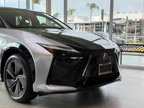 New 2026 Lexus RZ 450e AWD w/ Luxury Package image 3