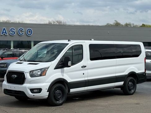 Used 2024 Ford Transit 350 XLT RWD image 34