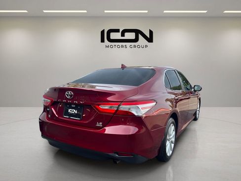 Used 2020 Toyota Camry LE image 4