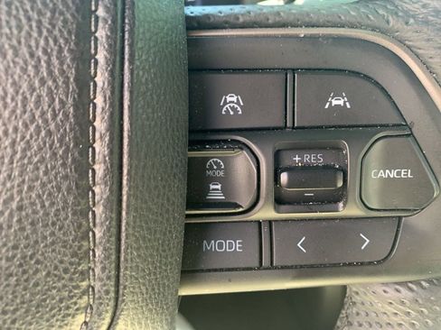 Used 2024 Toyota Tacoma Limited w/ Limited Package (LT) image 15