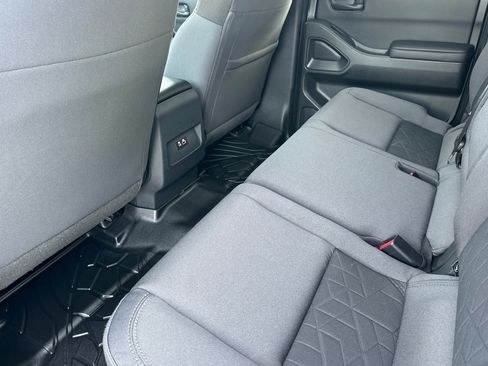 Used 2026 Nissan Frontier SV w/ Tow Package image 12