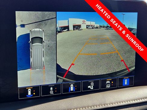 Used 2023 GMC Yukon SLT w/ SLT Luxury Package image 20