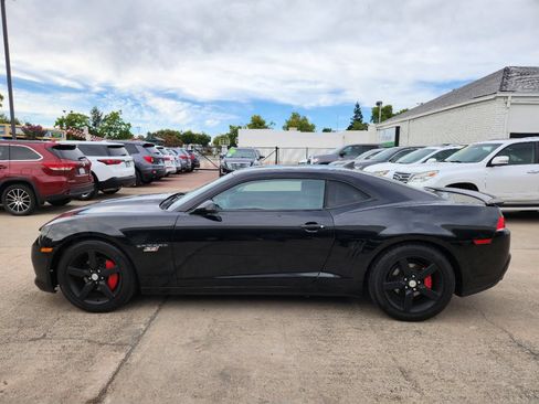 Used 2015 Chevrolet Camaro LS RWD image 2