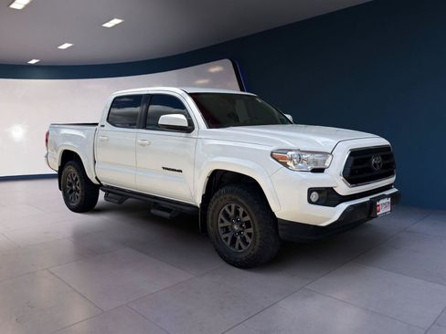 Used 2023 Toyota Tacoma SR5 RWD image 7