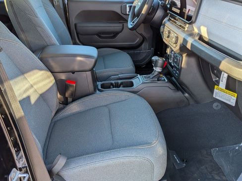 New 2026 Jeep Gladiator Sport image 34