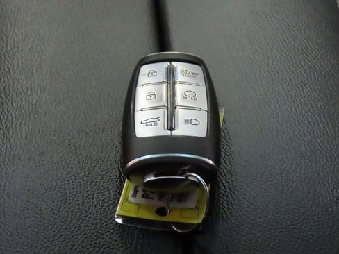 Used 2023 Genesis G80 2.5T image 16