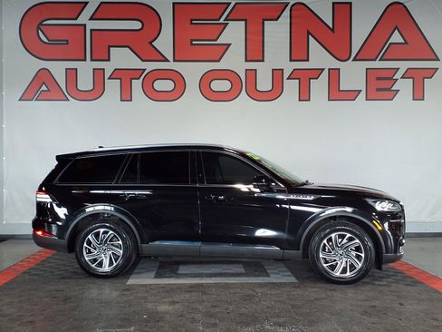 Used 2022 Lincoln Aviator AWD image 1