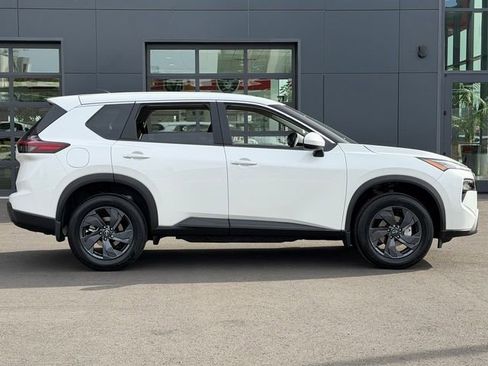 New 2026 Nissan Rogue SV FWD image 7