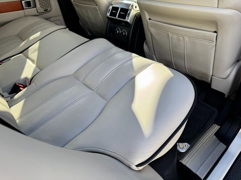 Used 2008 Land Rover Range Rover HSE image 36