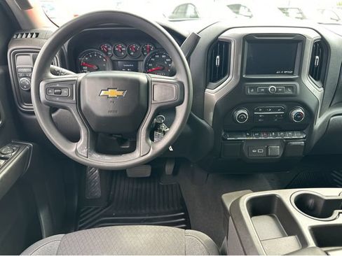 Certified 2022 Chevrolet Silverado 1500 Custom RWD image 7