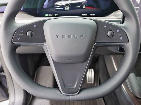 Used 2025 Tesla Model X AWD/4WD image 14