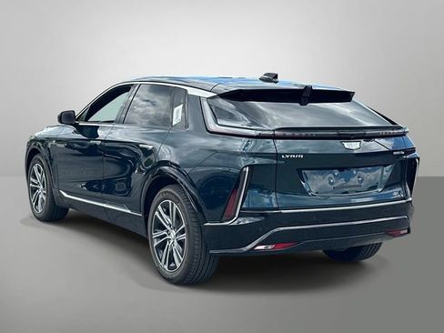 New 2026 Cadillac Lyriq Premium Luxury w/ LPO, Floor Liner Package AWD/4WD image 16