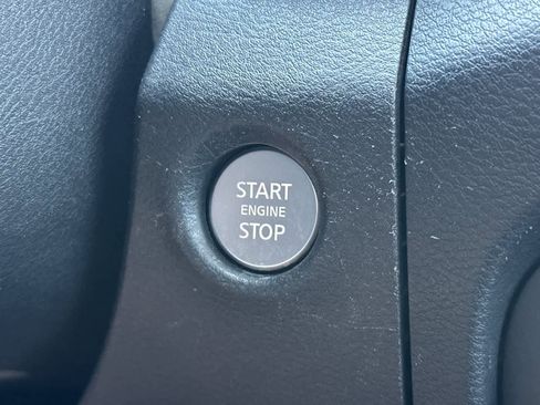 Used 2022 Nissan Frontier SV AWD/4WD image 22