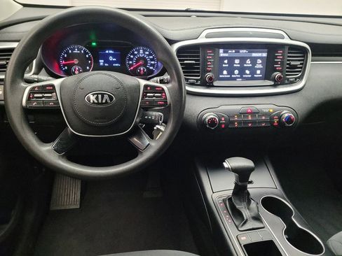 Used 2020 Kia Sorento LX FWD image 22