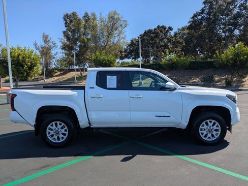 Used 2024 Toyota Tacoma SR5 RWD image 4