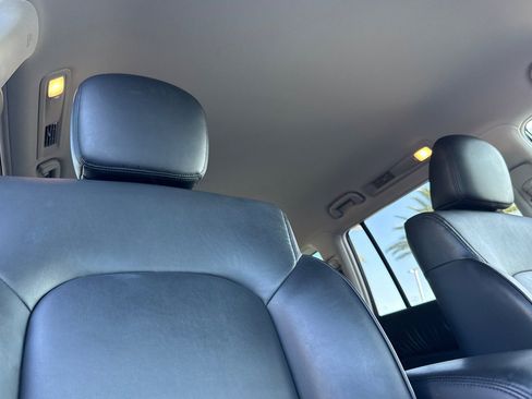 Used 2023 Nissan Armada SV image 19