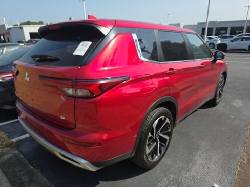 Used 2024 Mitsubishi Outlander SE Black Edition FWD image 6