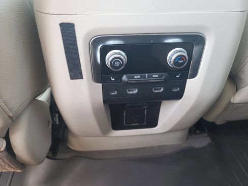 Used 2021 GMC Yukon XL Denali w/ Denali Premium Package image 37